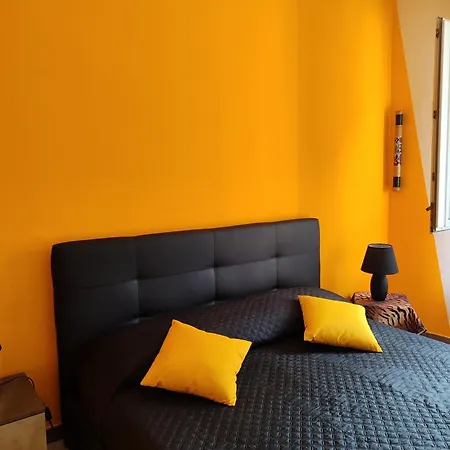 Alma's Apartament Apartment *